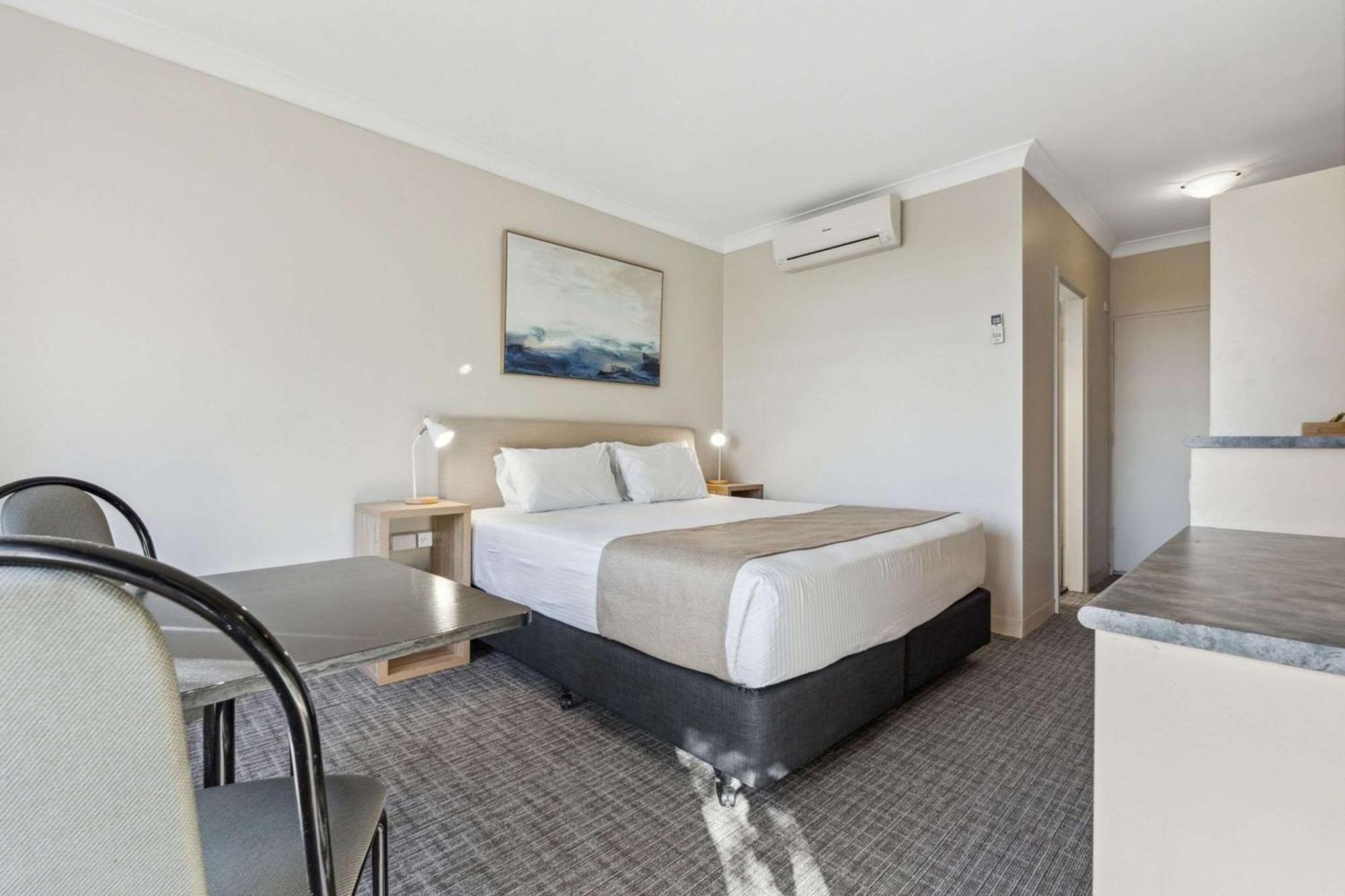 Econo Lodge Dockside Glenelg Adelaide Ngoại thất bức ảnh